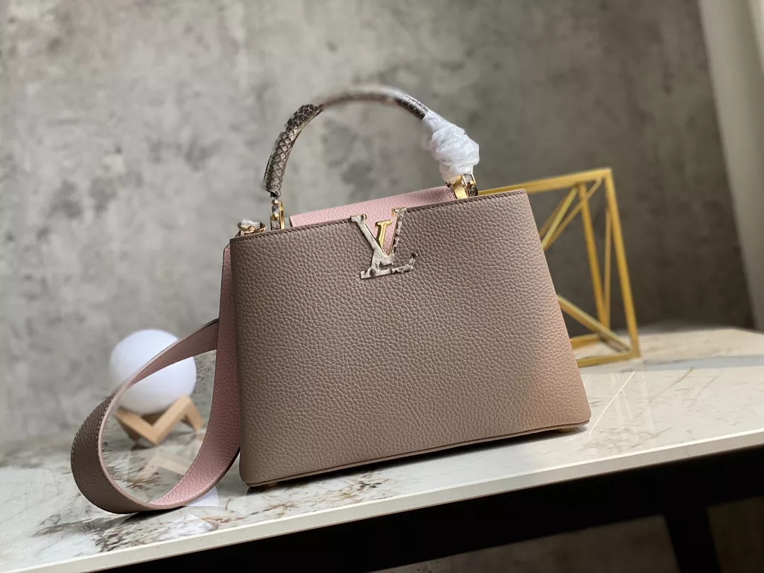 Affordable LOUIS VUITTON CAPUCINES BB 0115