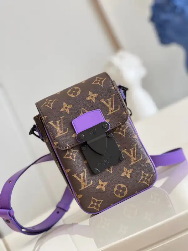 Affordable LOUIS VUITTON S-LOCK VERTICAL WEARABLE WALLET 0125