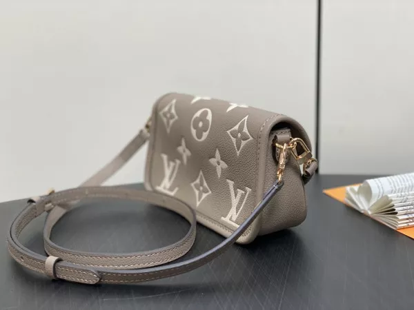 Affordable LOUIS VUITTON Nano Diane-19*10.5*6 CM 0115