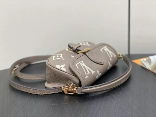 Affordable LOUIS VUITTON Nano Diane-19*10.5*6 CM 0115