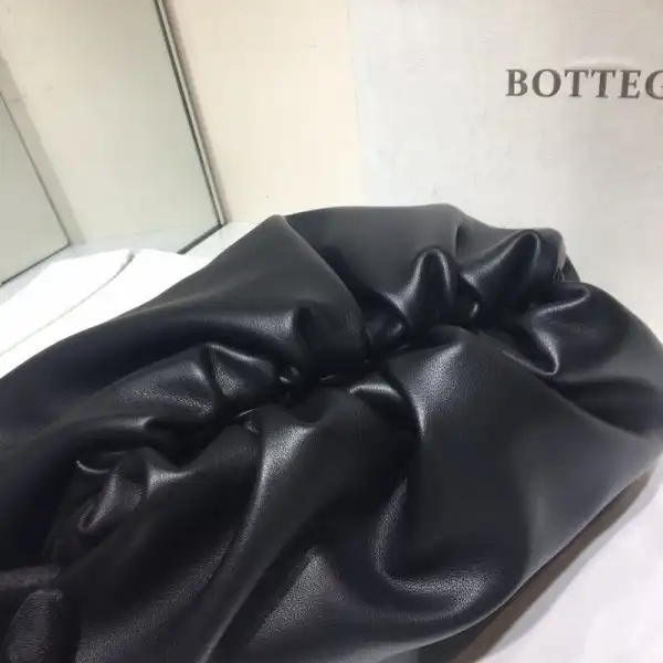 Affordable BOTTEGA VENETA THE POUCH 0126