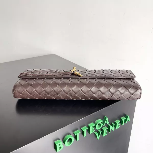 Affordable BOTTEGA VENETA Long Clutch Andiamo With Handle 0120