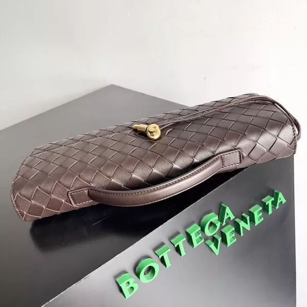 Affordable BOTTEGA VENETA Long Clutch Andiamo With Handle 0120