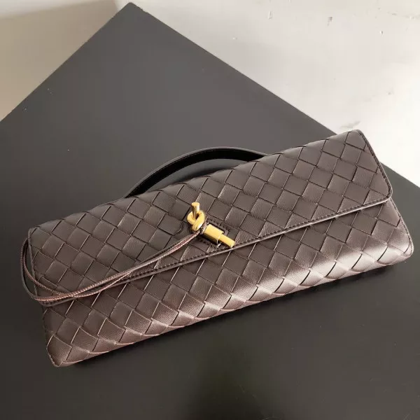 Affordable BOTTEGA VENETA Long Clutch Andiamo With Handle 0120