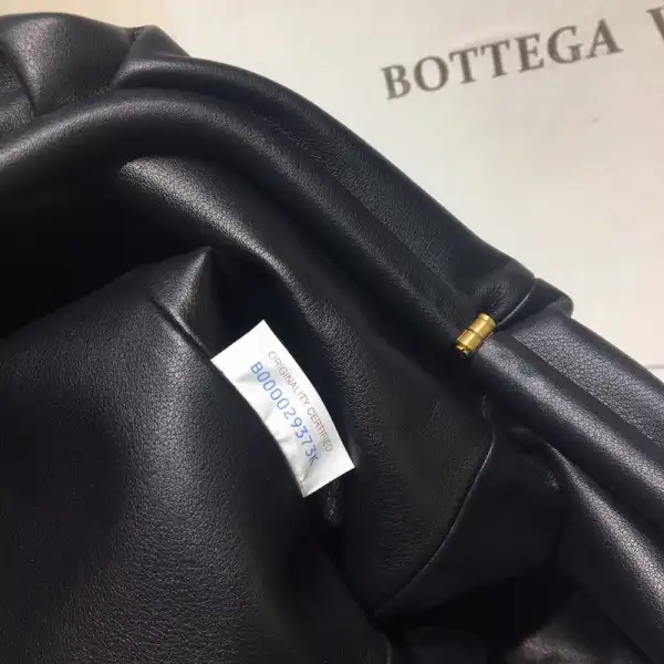 Affordable BOTTEGA VENETA THE POUCH 0126