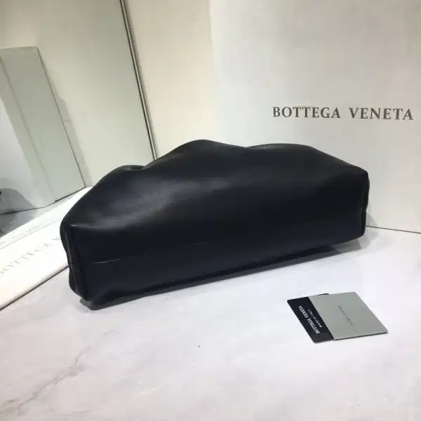 Affordable BOTTEGA VENETA THE POUCH 0126